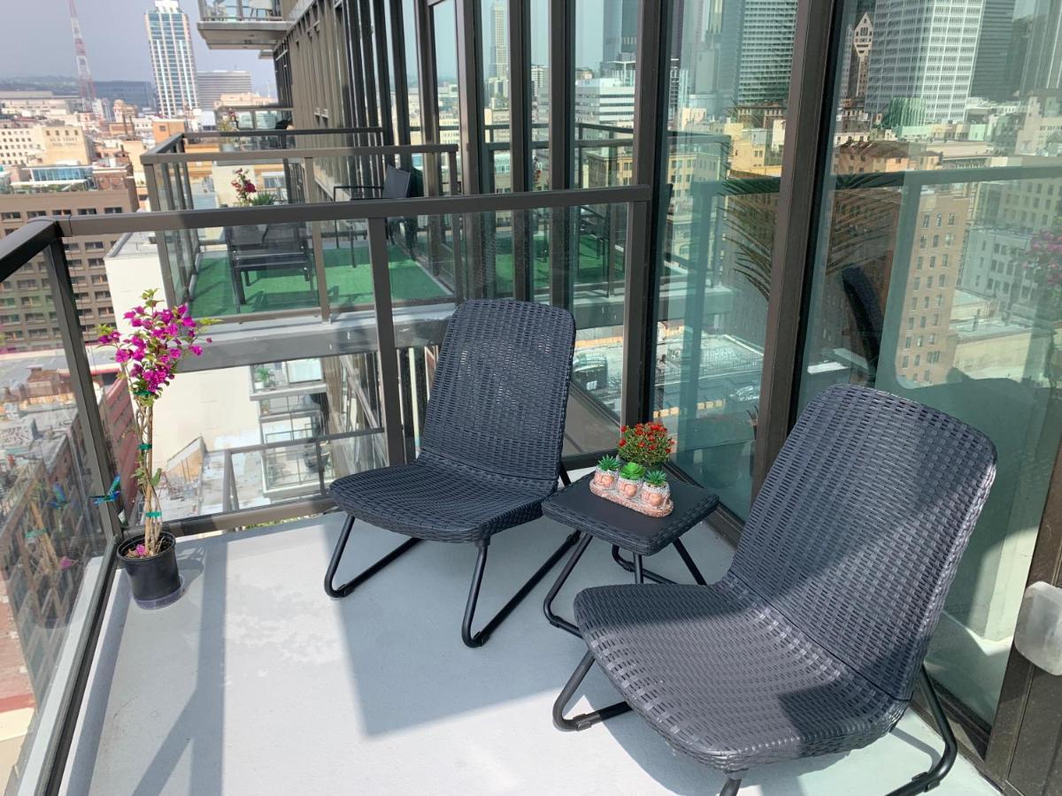 Floor 3 Bed 3 Bath Penthouse Living In Luxury Los Angeles