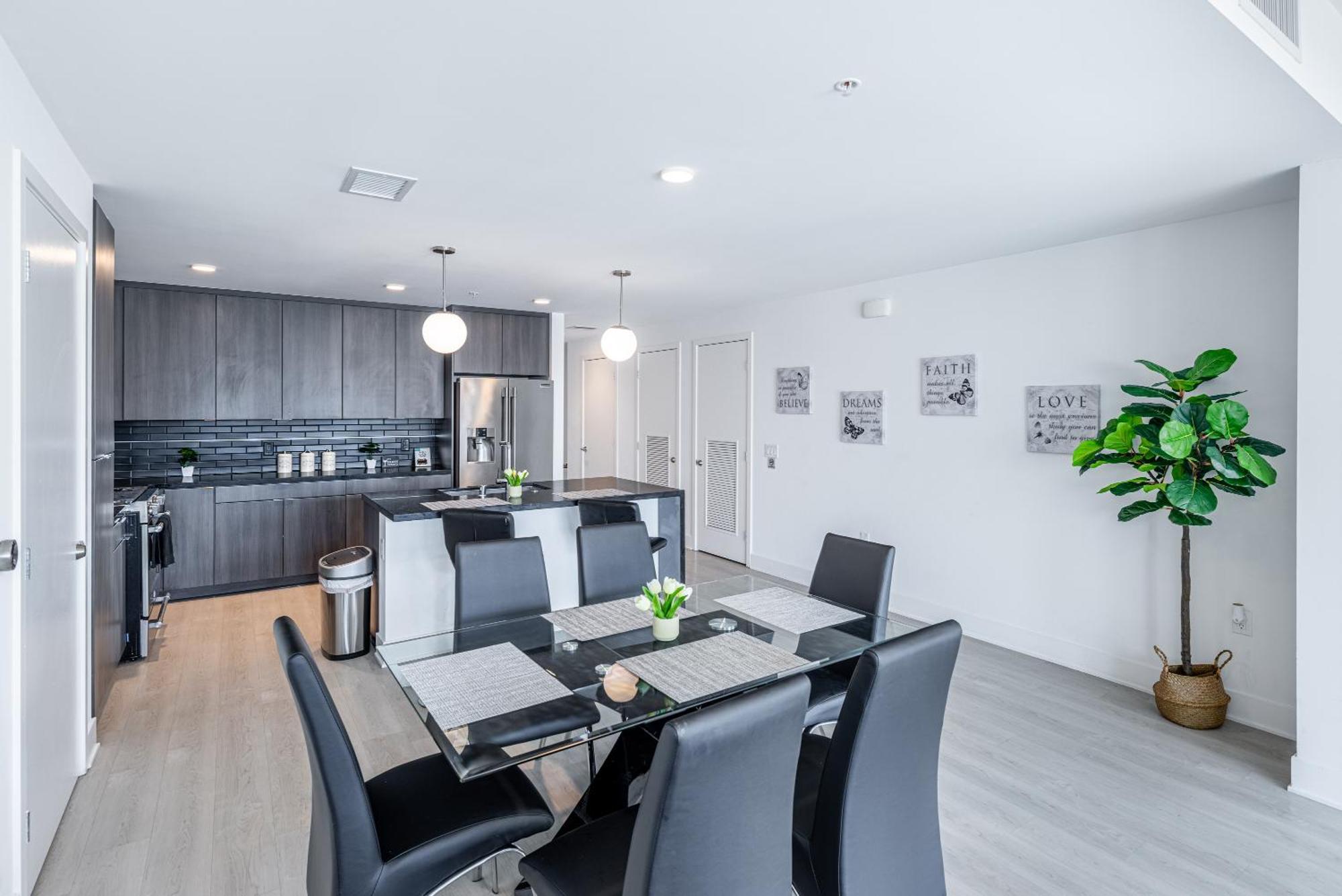 Floor 3 Bed 3 Bath Penthouse Living In Luxury Appartamento *
