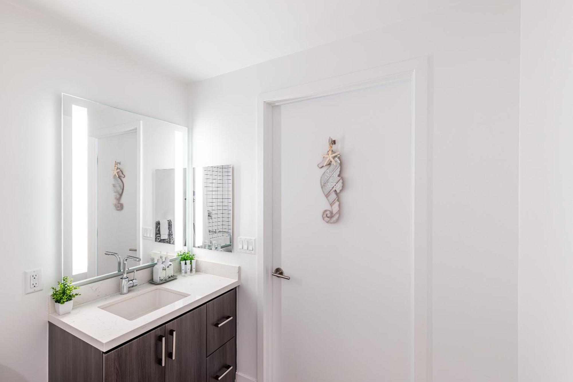 Appartamento Floor 3 Bed 3 Bath Penthouse Living In Luxury *